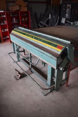 l'image d'une machine installée dans une pièce