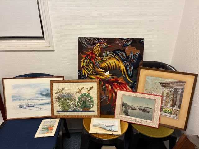 Lot de 6 tableaux décoratifs dont 3 aquarelles, 3 reproductions e