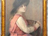 tableau représentant une femme en robe rose et chapeau, assise sur une chaise