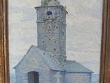 une peinture à l'huile représentant une église avec un clocher, située sur une colline