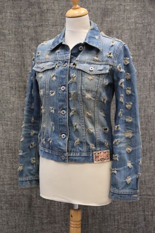 HUGO BOSS – Veste en Jean effet troué usé. Taille M. Très bon éta...
