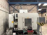 une machine qui se trouve à l'intérieur d'un bâtiment