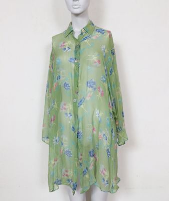 robe chemise verte fleurie à manches longues sur mannequin mannequin mannequin mannequin mannequin mannequin mannequin mannequin mannequin