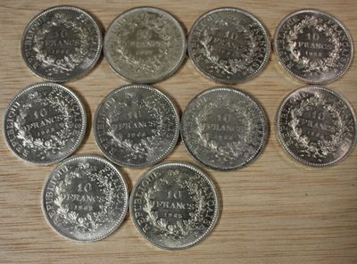 Un lot de 10 monnaies de 10 Francs Hercule, P.