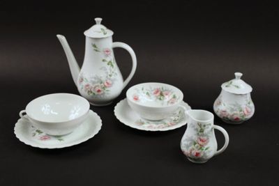 Georges Boyer, Limoges : tête à tête en porcelaine à décor f…