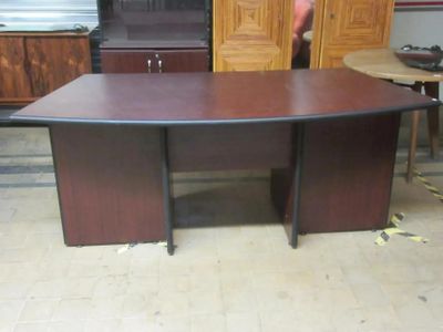 335.55 - CABINET DE TRAVAIL DESIGN COMPRENANT UN BUREAU (Lon…