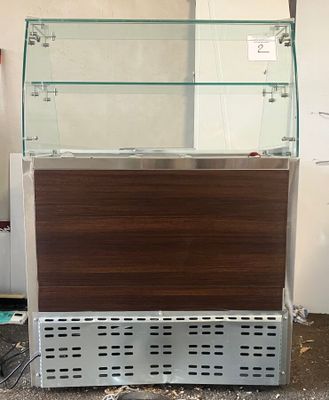 une photo d'une vitrine de magasin