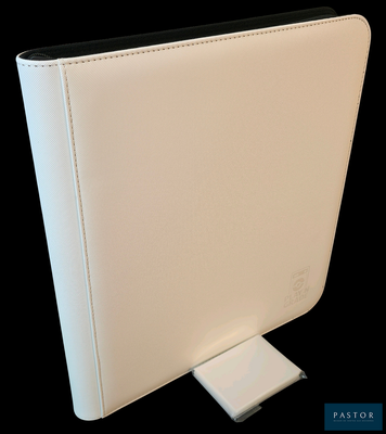 une image représentant un classeur blanc auquel est branché une clé USB