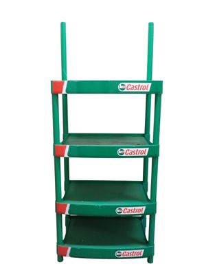 une étagère verte avec trois tablettes de chaque côté