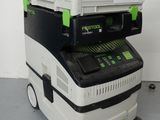 l'image d'une machine posée sur une table