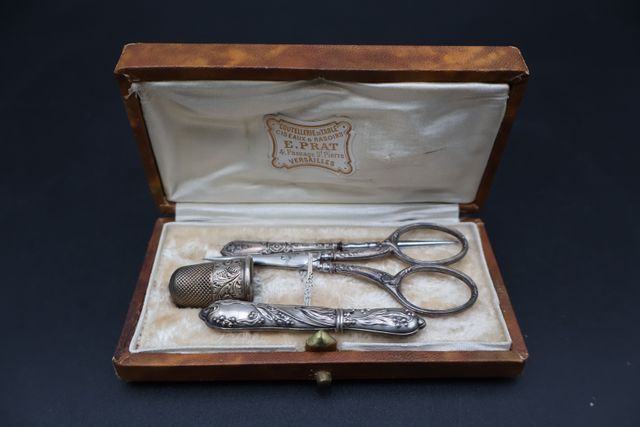 Nécessaire à couture en coffret