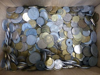 a box full of silver and gold coins in it