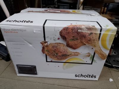 une boîte contenant de la nourriture