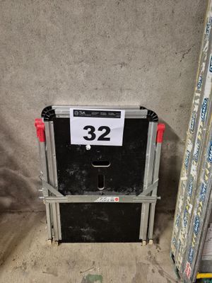 Deux plateaux d'escalier HAILO - Photo 1