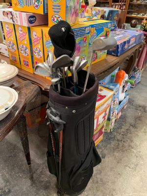 Clubs de golf dont Wilson avec sac