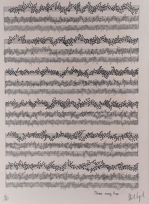 un dessin à l'encre représentant une partition musicale avec des lignes noires et blanches