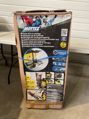 la boîte est ouverte et prête à être emballée avec son contenu