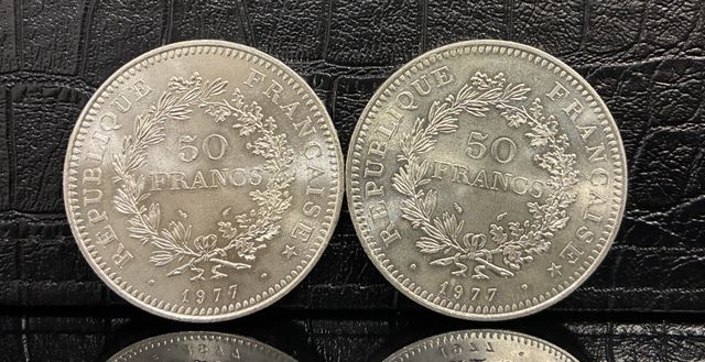 2 pièces de monnaie 50 francs Hercule en argent. Poids : 60gr