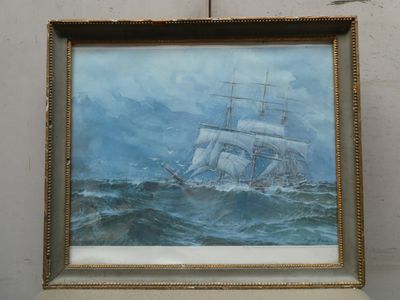 une peinture à l'huile représentant un voilier sur une mer agitée