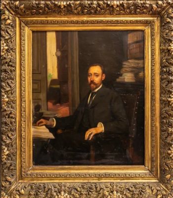 tableau représentant un homme en costume, assis à un bureau avec un livre