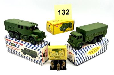 Lot de trois DINKY TOYS – Grande Bretagne