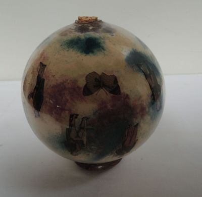 Boule dite de perruquier en verre à décor appliqué de chromo… - Photo 1