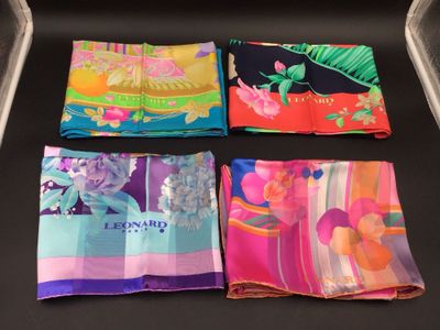 Leonard, lot de 4 foulard carré 100% soie. Bon état de conservation. - Photo 1