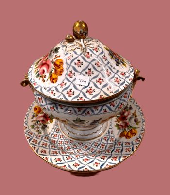 Soupière et son Plateau en Porcelaine de PARIS Collection du…