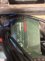 Une scie circulaire Bosch dans sa boîte (photo 3)
