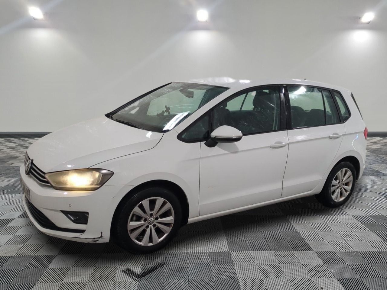 VOLKSWAGEN - GOLF SPORTSVAN 1.6 TDI 110 FAP BLUEMOTION TECHN…