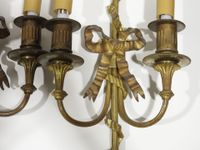 Paire d'appliques en bronze doré et ciselé, le fût à décor d… (photo 4)