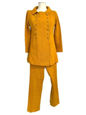 an image of a woman ' s suit and pants on a mannequin mannequin mannequin mannequin mannequin mannequin manne