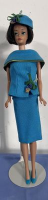 MATTEL – Barbie Américan girl, brune, jambe pliante Fashion Editor ver - Photo 1