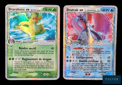 deux cartes Pokémon présentant des motifs différents sur un fond noir