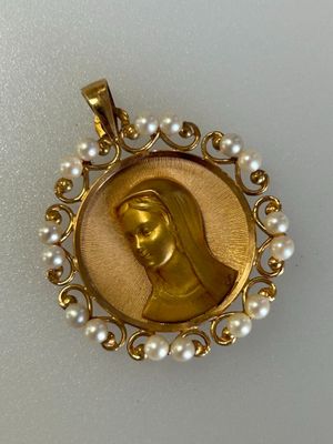 Médaille religieuse en or 750 millièmes à décor filigrané en pourtour  - Photo 1