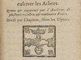 un vieux livre avec l'image d'un oiseau