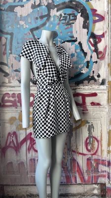 Robe T.S A. VAUTHIER en satin de soie à pois noir et blanc p…