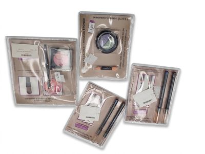 Lot de 4 - BY SABRINA AZZI - Cet ensemble complet de maquill…