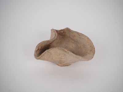 Lampe de tradition phénicienne de deux becs. 6,5 cm - Photo 1