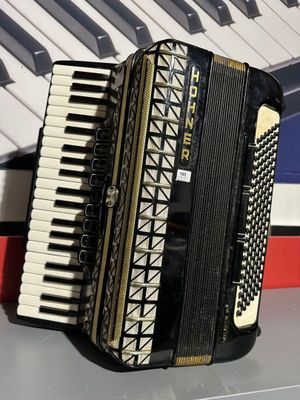 Accordéon touches piano HOHNER mod 120 Atlantic III.