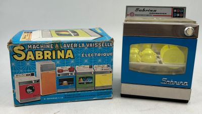 328 / P2 / Sabrina dishwasher A.