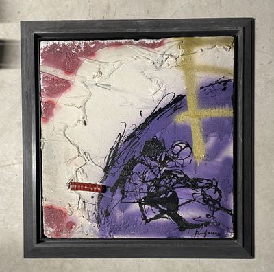 une image d'un tableau sur le mur d'un bâtiment