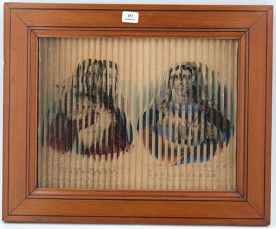 tableau représentant deux femmes, dans un cadre en bois accroché au mur