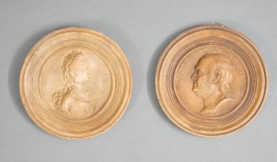 Dans le goût du XVIIIe siècle Portrait d'un couple Deux méda…