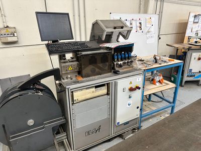 an image of a machine that is sitting in a room