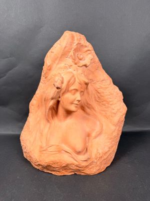 G. VERONA (Vers 1900). "Femme, feuillage et fleur", épreuve …