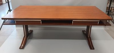 Bureau président en teck et placage d'acajou, travail des an…