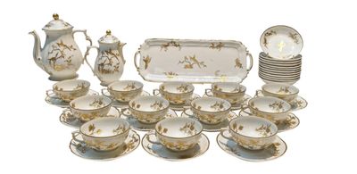 a picture of a collection of porcelain dishes and cups