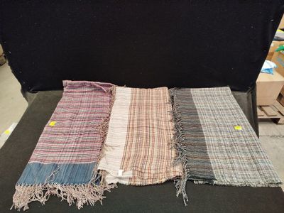 lot de 50 écharpes - différents coloris