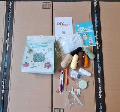 128 / 1 palette de 53 kg de bonnets de nuit et de kits… - Photo 1